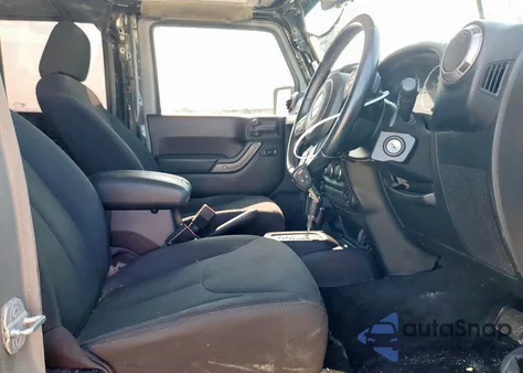 2015 Jeep Wrangler Unlimited Sport z USA, uszkodzony, nr VIN 1C4BJWKG4FL642943